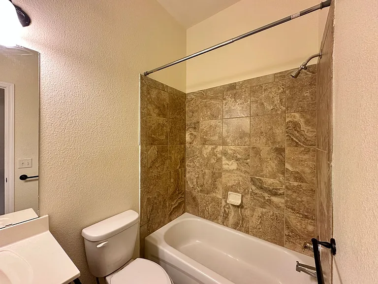 507 Sladecek Dr — Photo 18