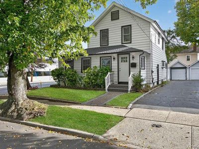 201 Jamaica Boulevard, Carle Place, NY, 11514