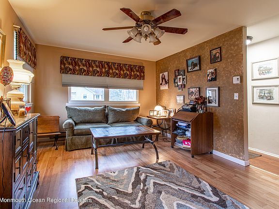 2nd image of 26 Constitution Blvd Unit B