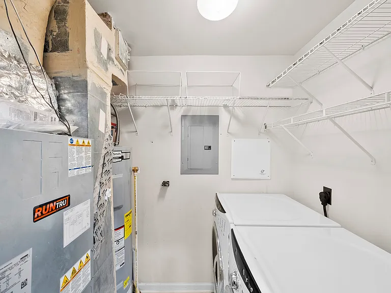 3228 Margellina Dr — Photo 9