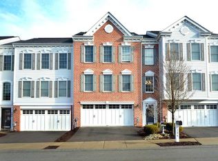 286 Overlook Ct, Coraopolis, PA 15108