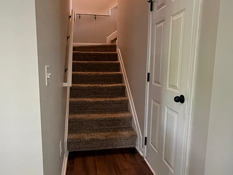 130 Caledonia Dr — Photo 24