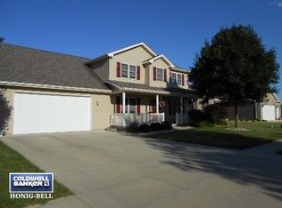 1402 Pembrook Ln, Ottawa, IL 61350