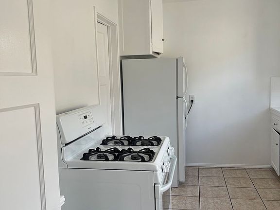 4th image of 2007 S Longwood Ave APT 3