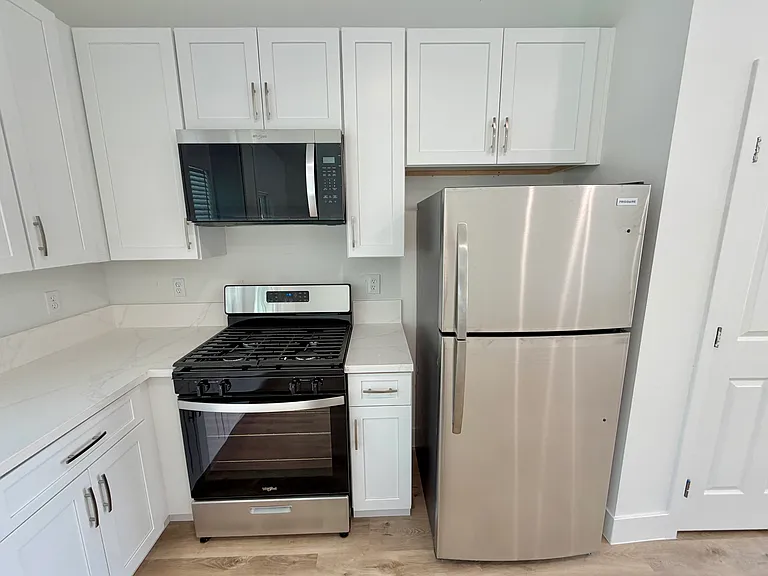 6989 Del Rosa Ave — Photo 3