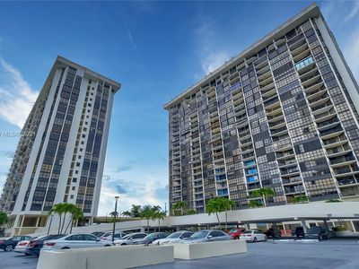 1865 Brickell Ave APT A1812, Miami, FL, 33129