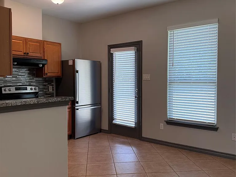 1014 One Oak Chase Rd #16 — Photo 8