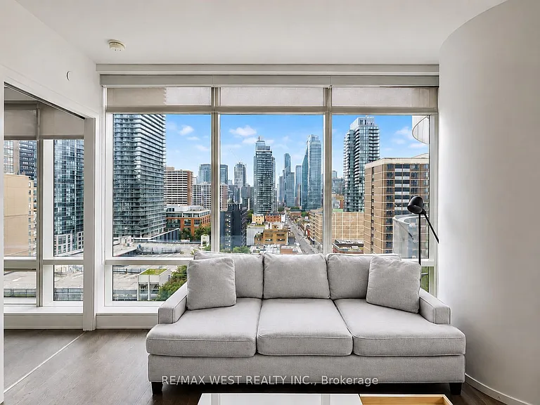 1 Bloor St E #1007 — Photo 7