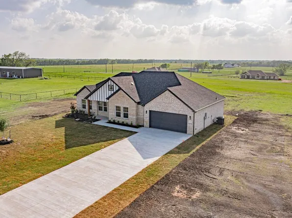 467 Marshall Cir, Whitewright, TX 75491