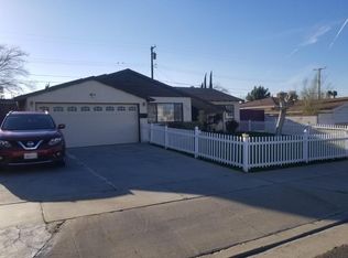 37445 5th St E, Palmdale, CA 93550