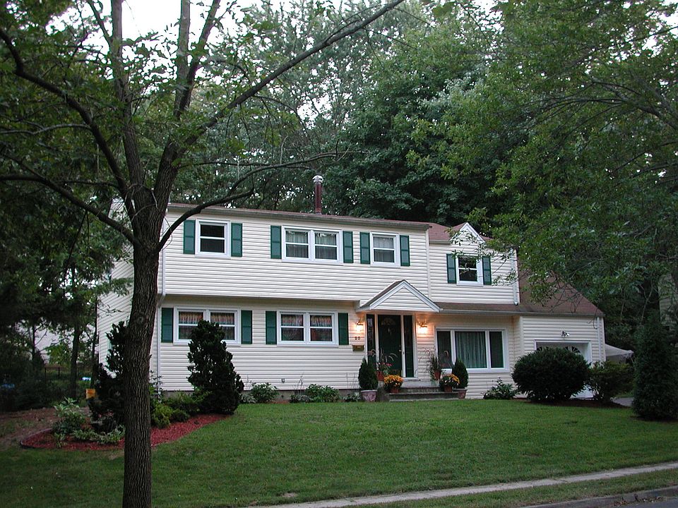 1st image of 20 Sandalwood Dr