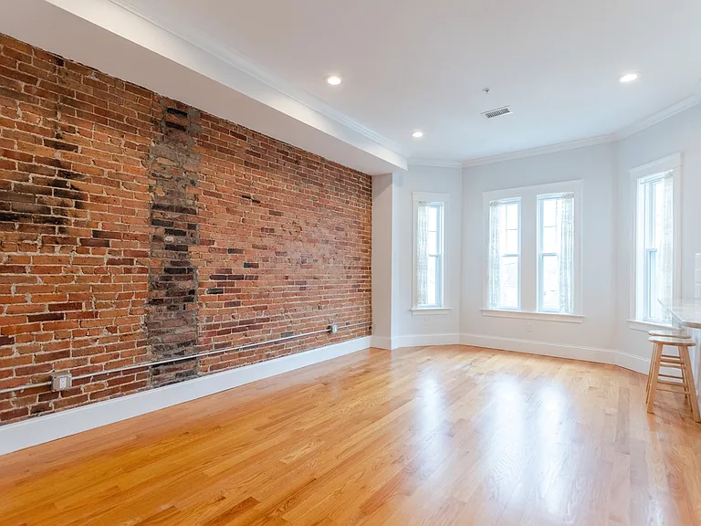 9 Everett Ave #2 — Photo 21