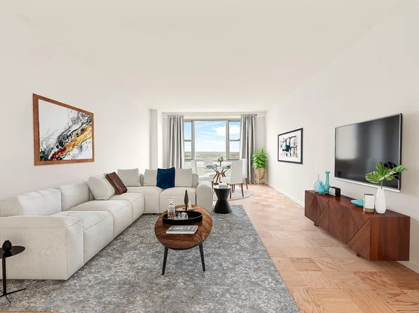 70-25 Yellowstone Boulevard image 1 of 24