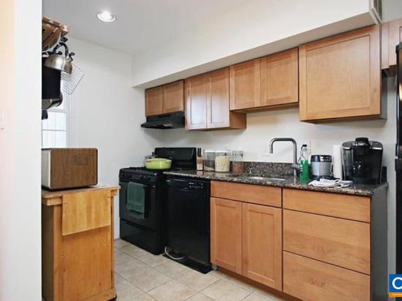 4th image of 163 Hessian Hills Way APT 2