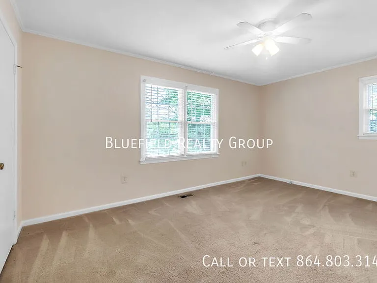 102 Mark St — Photo 15