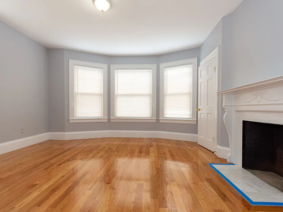 135 Franklin St #1