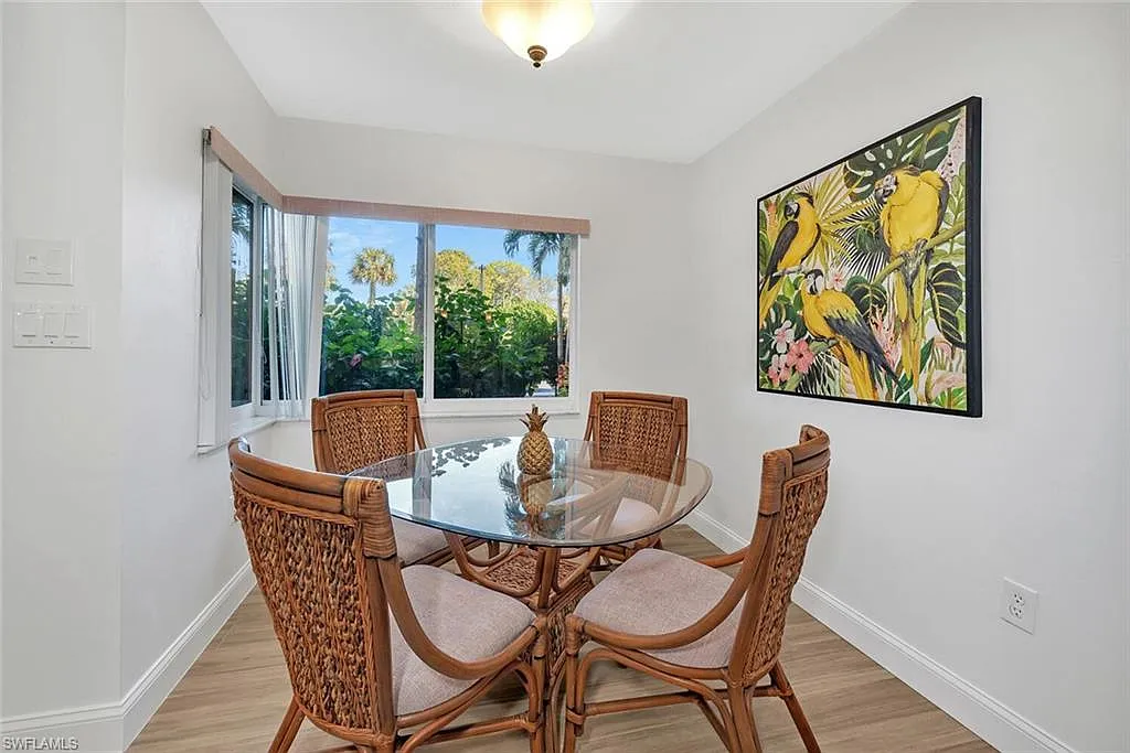 2 bed, 2.0 bath, 1267 sqft, $6,000 — Photo 4