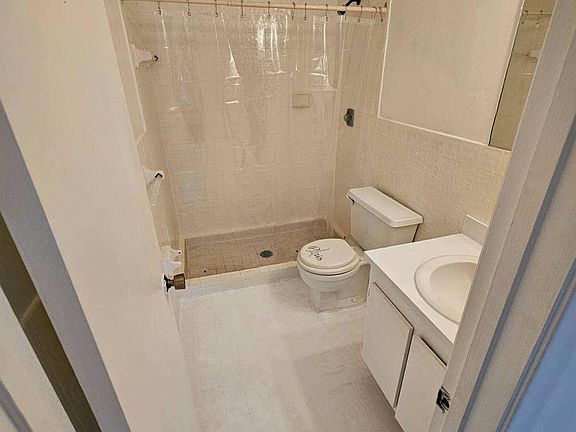 4th image of 10054 NW 4th St #2-204