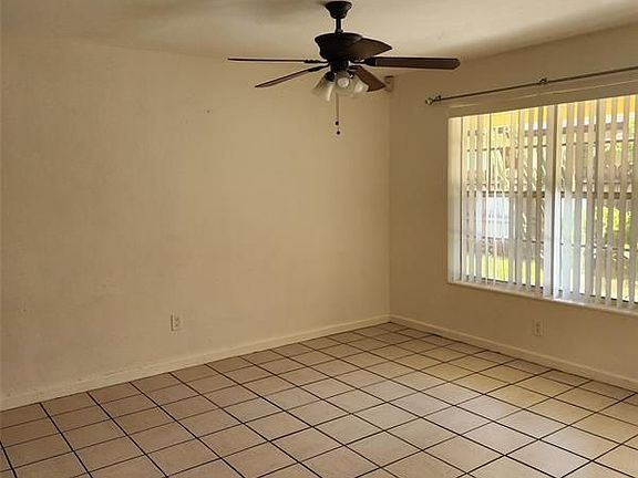 3rd image of 809 W Las Olas Blvd #809