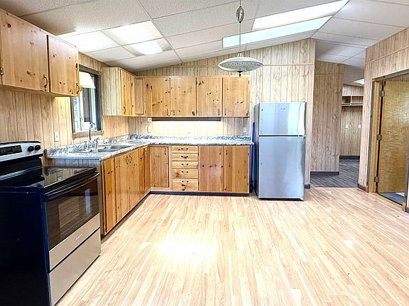 2nd image of 27773 Himmelwright Rd