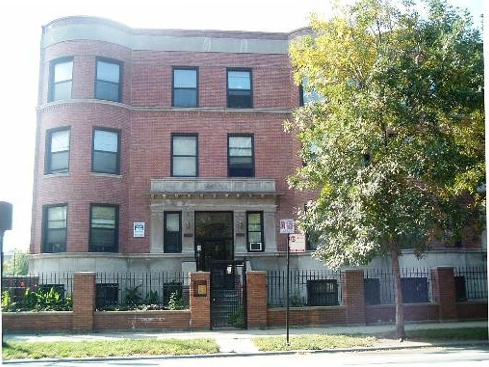 1st image of 5850-58 S King Dr W #5850-3