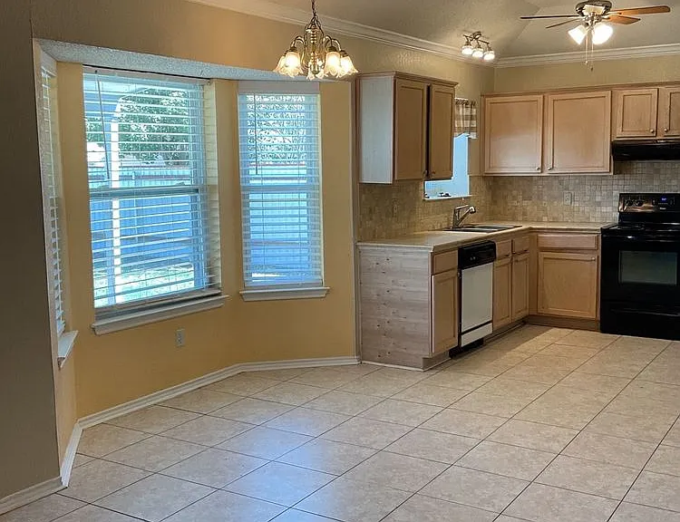 4705 Colby Dr — Photo 6