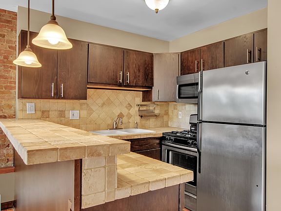 5th image of 18 Saint Louis Pl APT 3