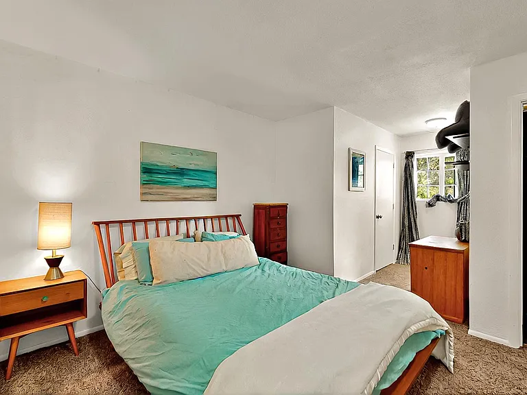 2732 Calle Anna Jean #D — Photo 13