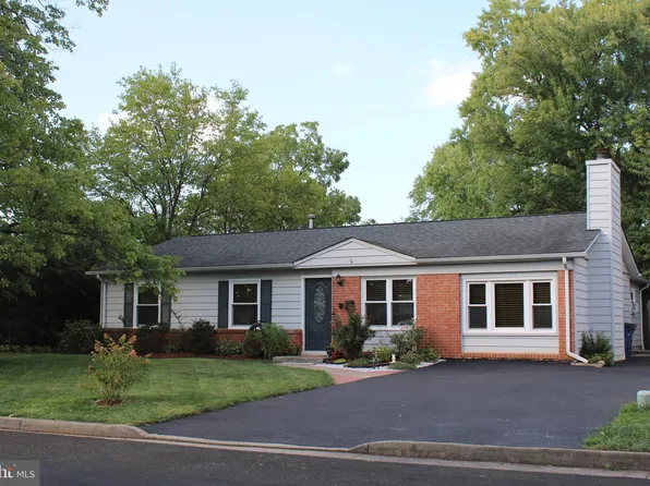 508 W Nettle Tree Rd, Sterling, VA 20164
