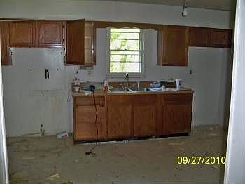 4th image of 6084 Meadowlark Ave