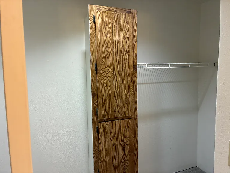 3672 W Oakland St — Photo 23