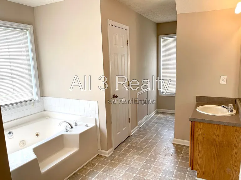 1908 Demilio Dr — Photo 26
