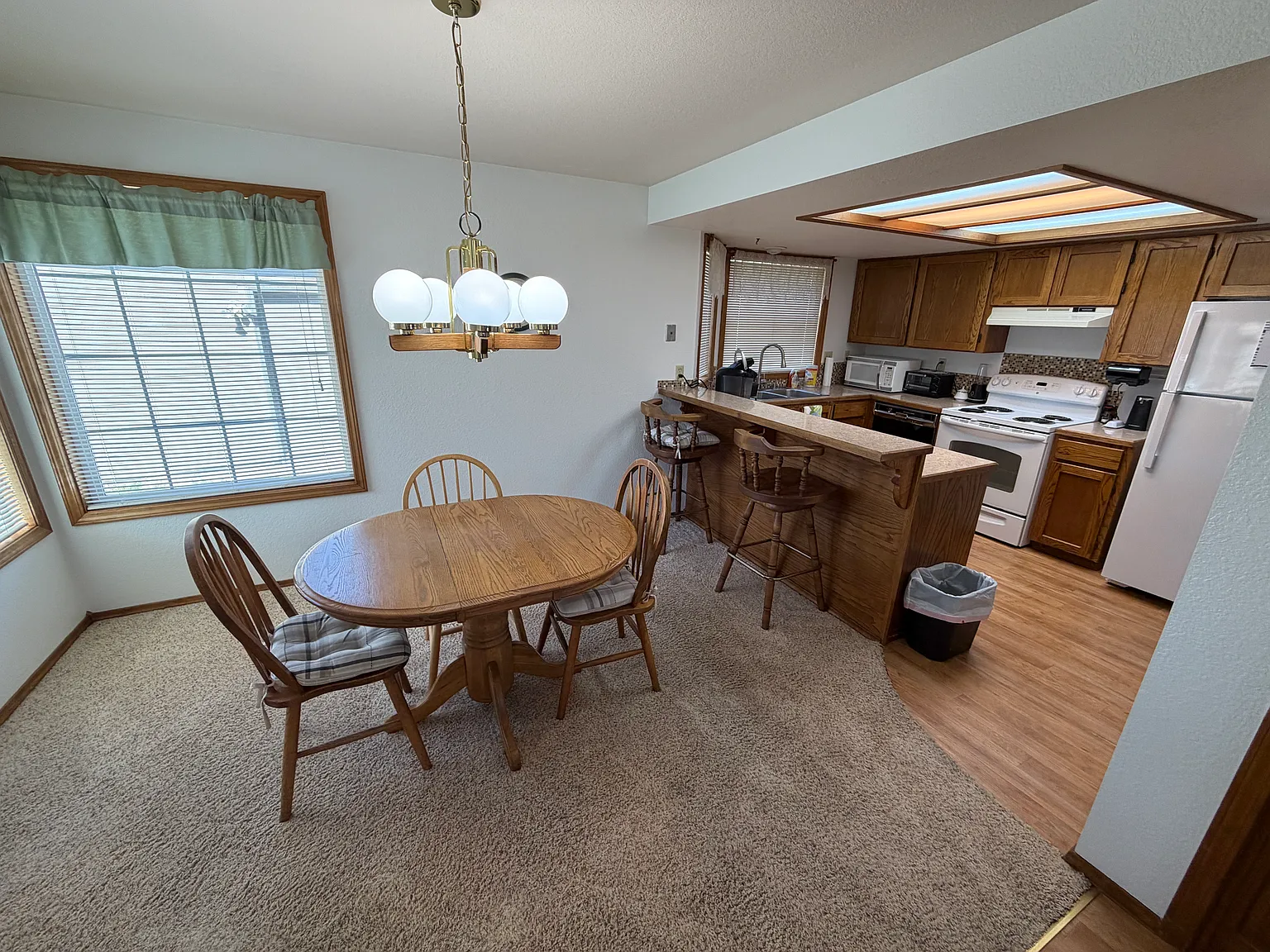 2 bed, $1,800 — Photo 4
