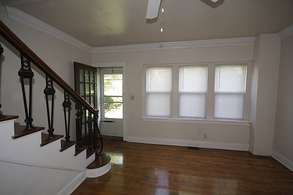 Building Photo 5