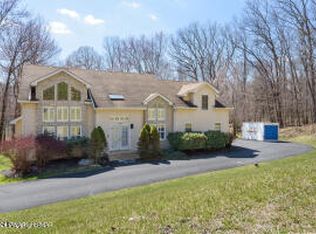 2418 Leisure Ln, Stroudsburg, PA