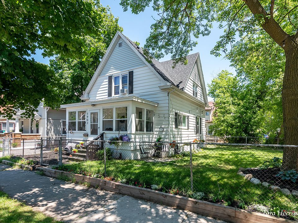 1st image of 1902 Coit Ave NE
