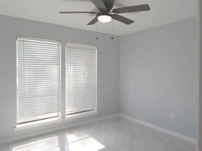 6707 Las Brisas Dr — Photo 9