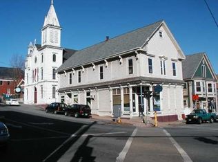 2 Main St, Gorham, ME 04038