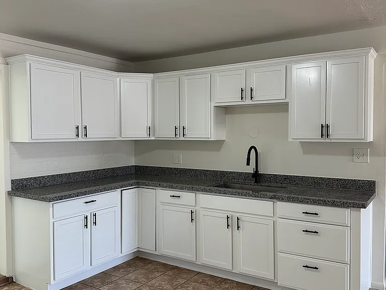 3602 W Rancho Dr — Photo 7
