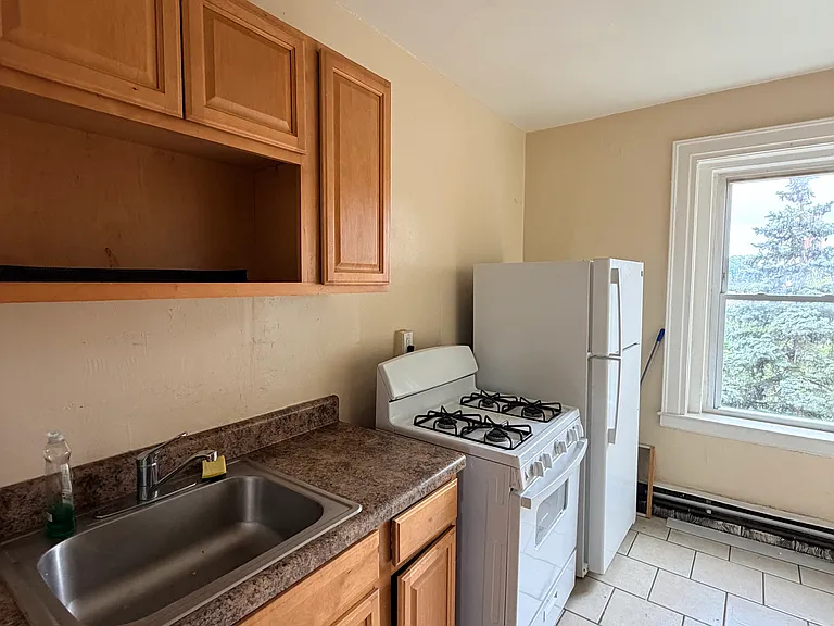 703 Howard Ave #42 — Photo 6