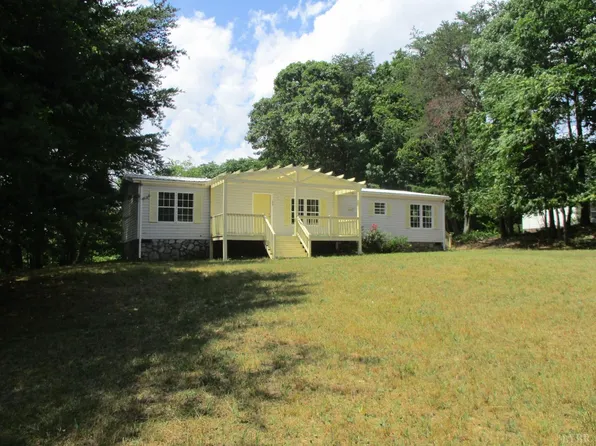 179 Peach Tree Ln, Lynchburg, VA 24504