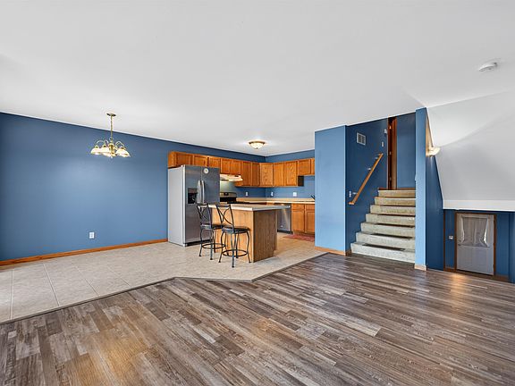 5th image of 649 Southtowne Dr