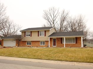 1125 Fairfax Dr, South Bend, IN