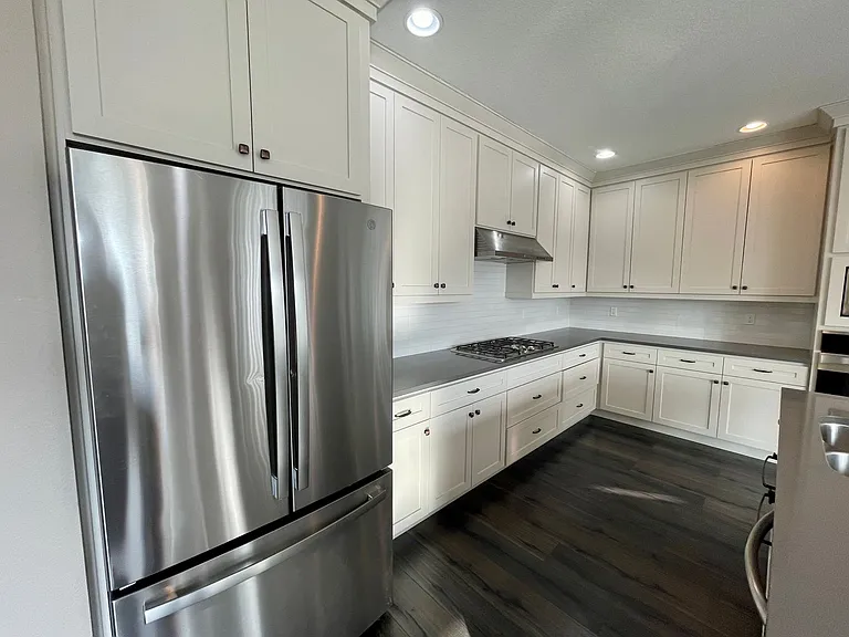 2120 SW Dolph Ct — Photo 5