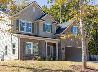 11 White Oak Pl, Smiths Station, AL 36877
