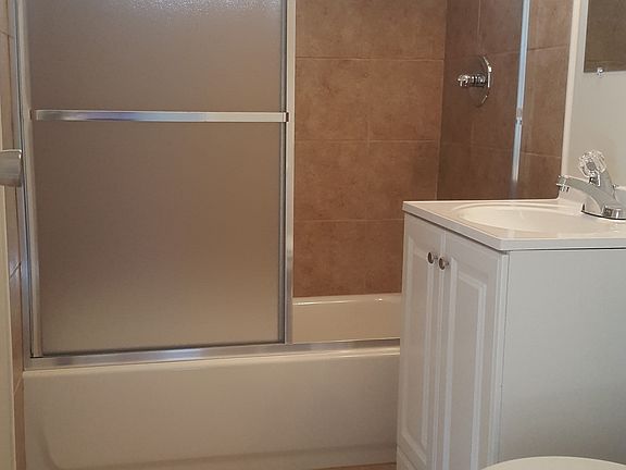 5th image of 16378 Ladysmith St