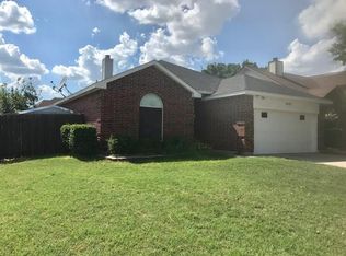 7401 Waterway Dr, Fort Worth, TX 76137