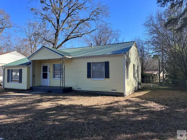 428 W Midway Dr, Wake Village, TX 75501