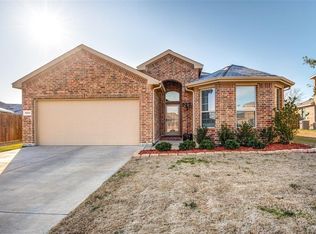 1803 Creekwood Dr, Cleburne, TX 76033