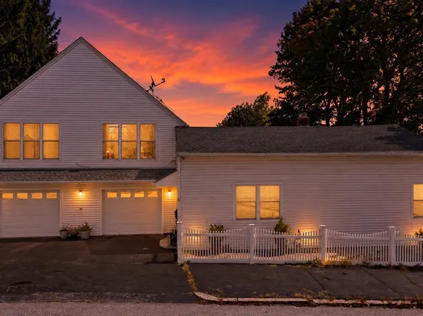 6 Harrington Way, Worcester, MA 01604